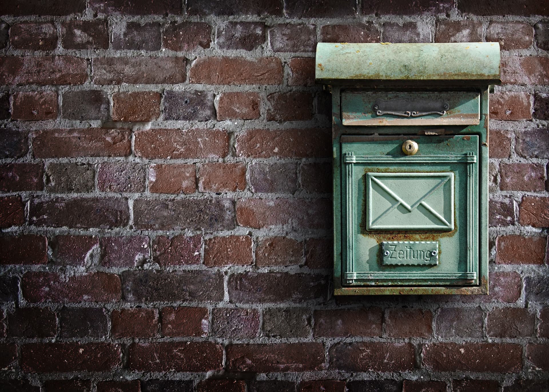 mailbox-1819966_1920